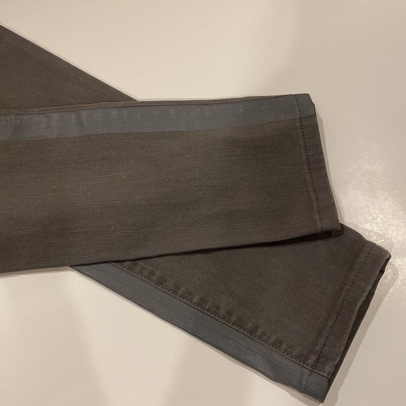 VINCE GRAY JEAN WITH  PLASTIC COATING STRIPS INSIDE SEAM & ' OUTSIDE - Picture 5 of 16